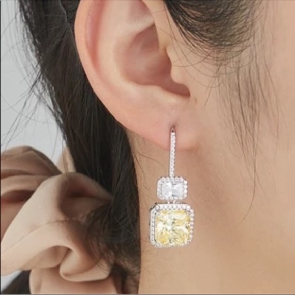 14k 5ct Canary Earrings - Picture 8 of 11